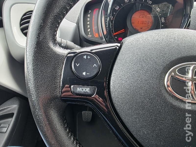TOYOTA AYGO 1.0 VVT-i X-PLAY Gasolina