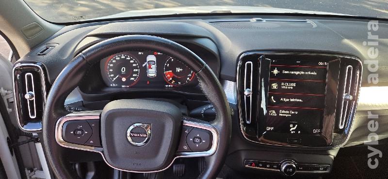VOLVO XC XC40 T3 Man 6 Vel. Gasolina