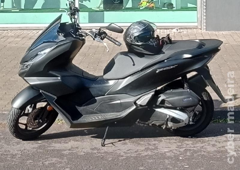 Honda PCX 125 cc Scooter