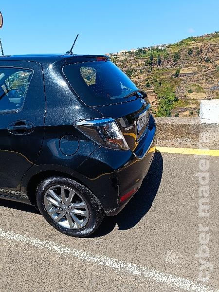 TOYOTA YARIS 1.D4D 90CV Gasóleo