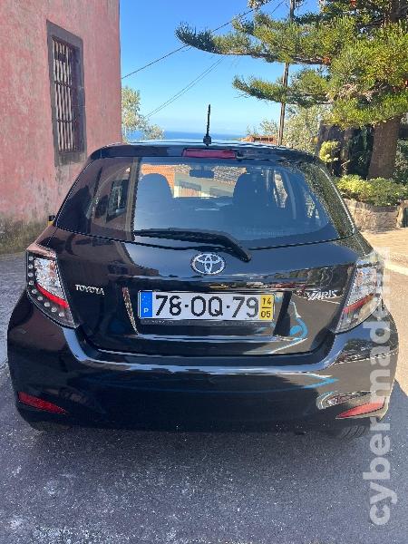 TOYOTA YARIS 1.D4D 90CV Gasóleo