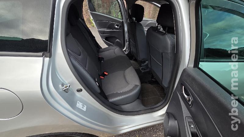 RENAULT CLIO IV Sport Tourer 1.5 dCi Gasóleo