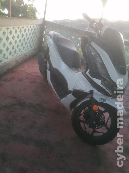 Honda PCX 125 cc Scooter