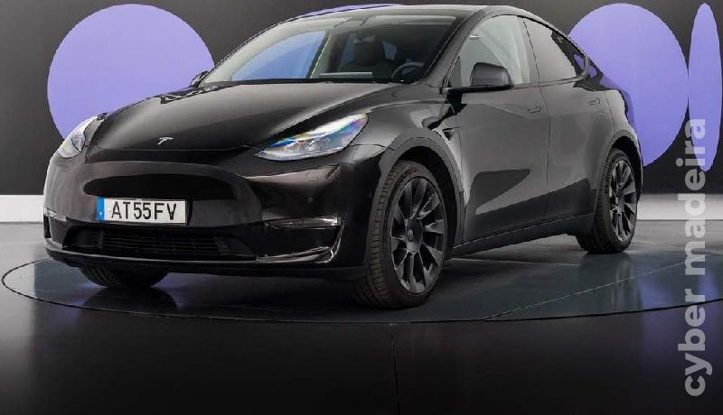 TESLA Model Y Long Range Tração Integral Eléctrico