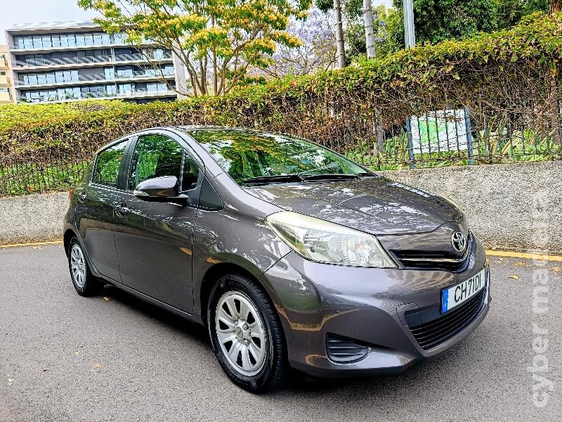 TOYOTA YARIS 1.0-VVTI 2012 Gasolina