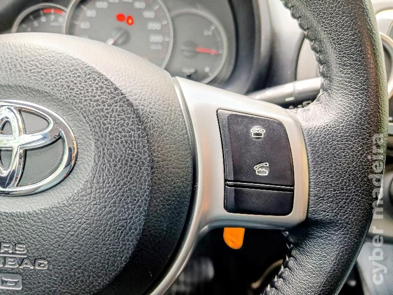 TOYOTA YARIS 1.0-VVTI 2012 Gasolina