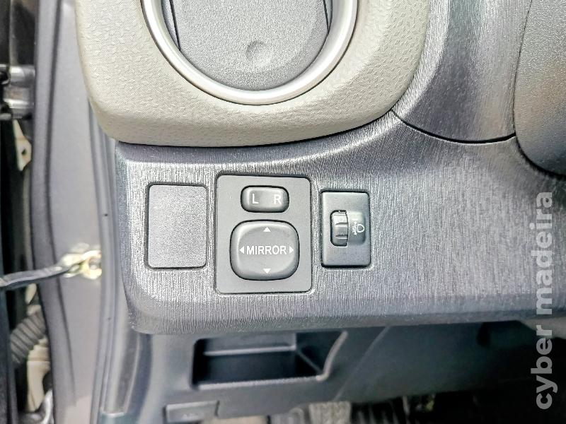 TOYOTA YARIS 1.0-VVTI 2012 Gasolina