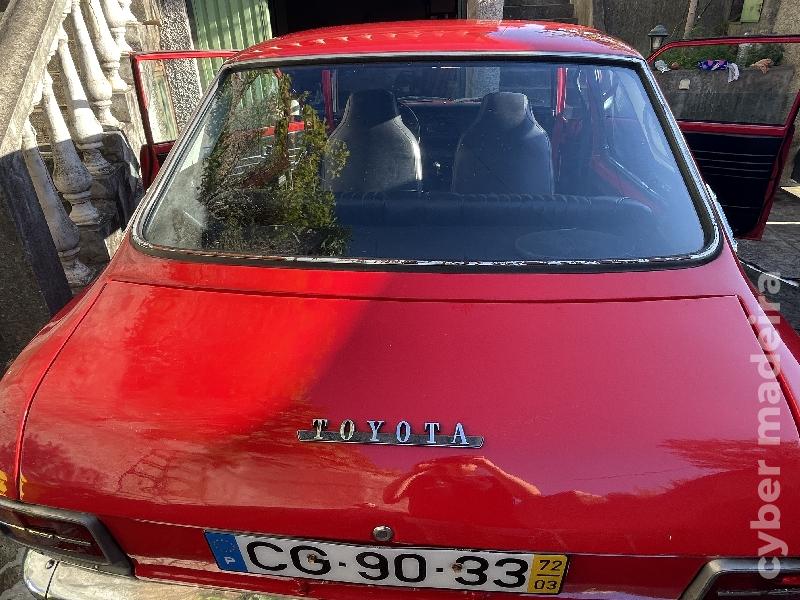 TOYOTA COROLLA 1200 De Luxe Sedan KE20 Gasolina