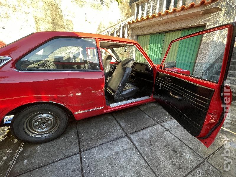 TOYOTA COROLLA 1200 De Luxe Sedan KE20 Gasolina