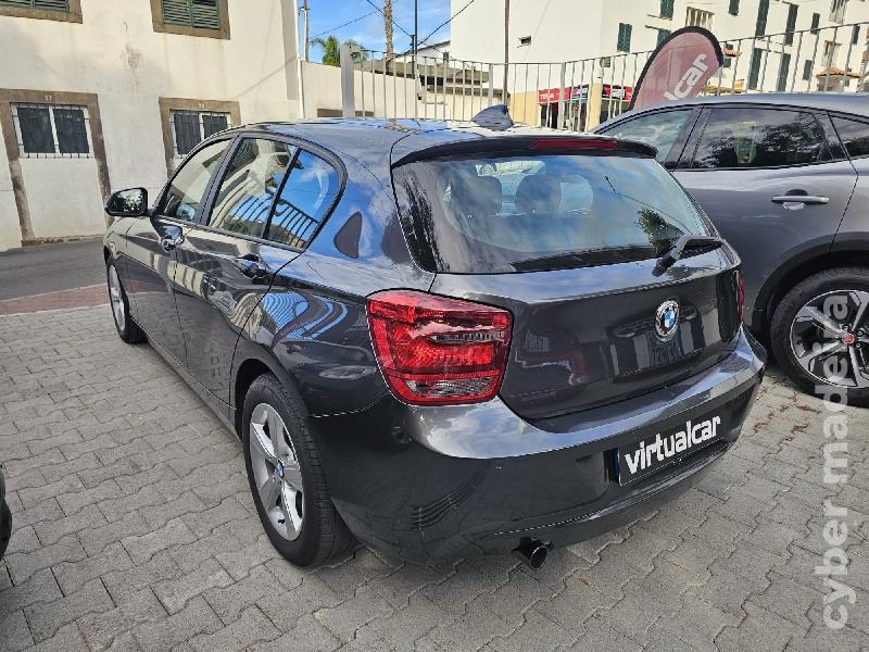 BMW Serie 1 116 D SPORT Gasóleo