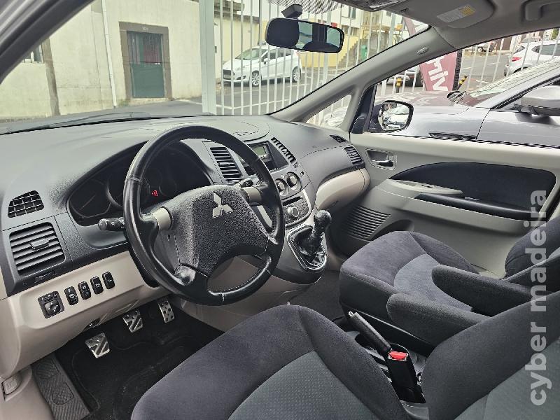MITSUBISHI GRANDIS DI-D 140 CV ((( 7 LUGARES ))) Gasóleo