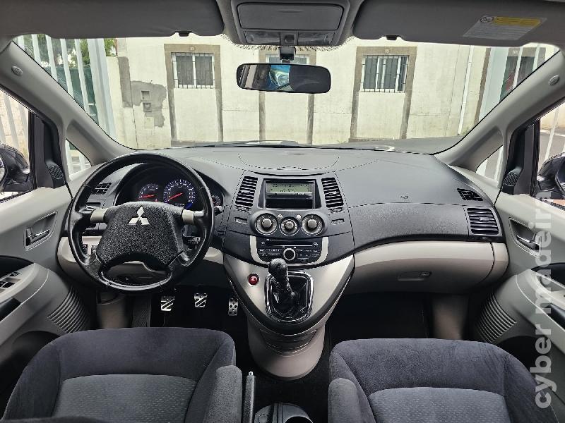 MITSUBISHI GRANDIS DI-D 140 CV ((( 7 LUGARES ))) Gasóleo