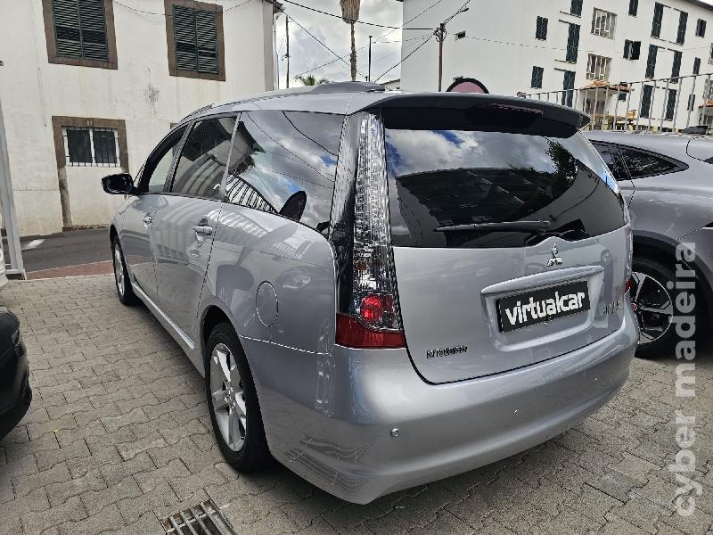 MITSUBISHI GRANDIS DI-D 140 CV ((( 7 LUGARES ))) Gasóleo