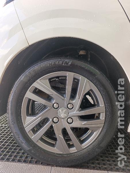 PEUGEOT 208 1.2 Turbo 100cv Gasolina