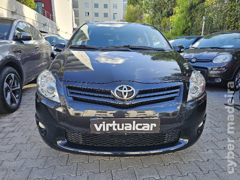 TOYOTA AURIS 1.4 D4D Gasóleo