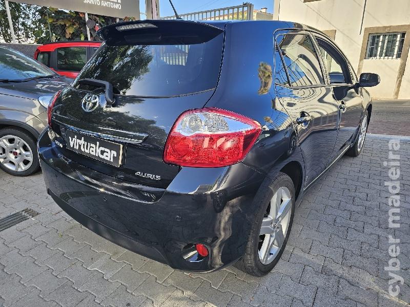 TOYOTA AURIS 1.4 D4D Gasóleo
