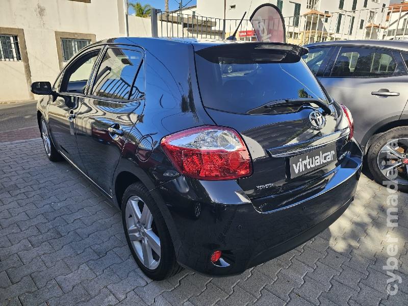 TOYOTA AURIS 1.4 D4D Gasóleo