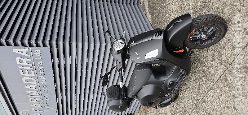 Vespa GTS 310 300 cc Scooter