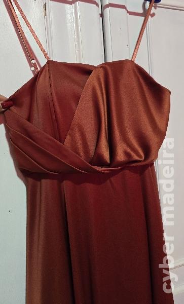 Vestido cerimónia terracota