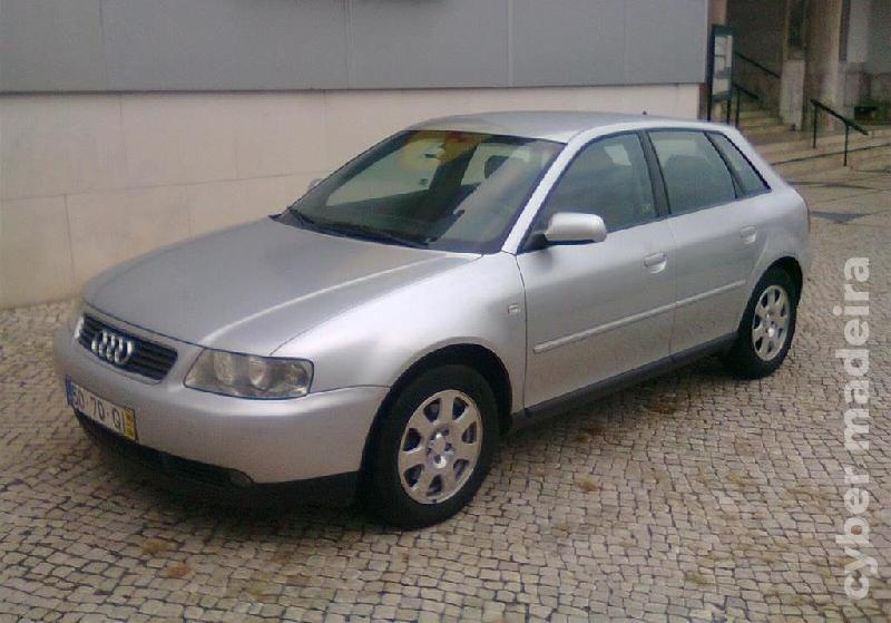 AUDI A3 1.9 TDI Attraction (130cv) (5p) Gasóleo