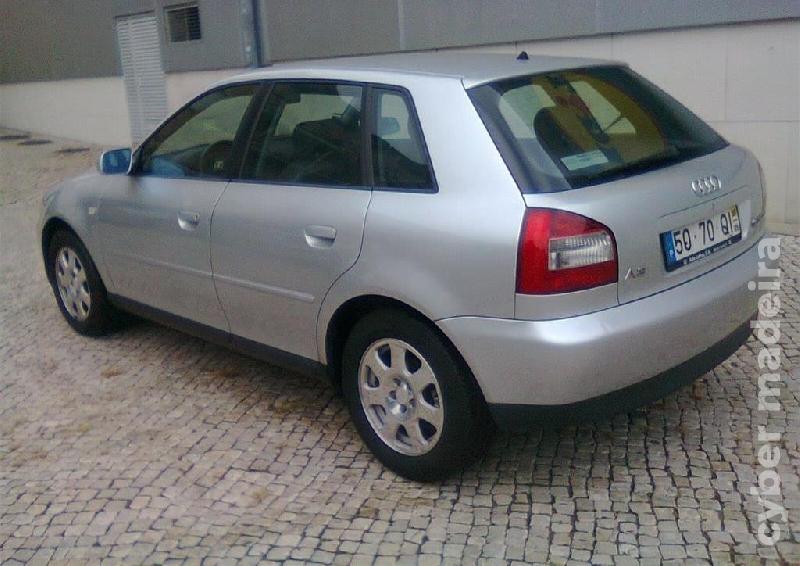 AUDI A3 1.9 TDI Attraction (130cv) (5p) Gasóleo