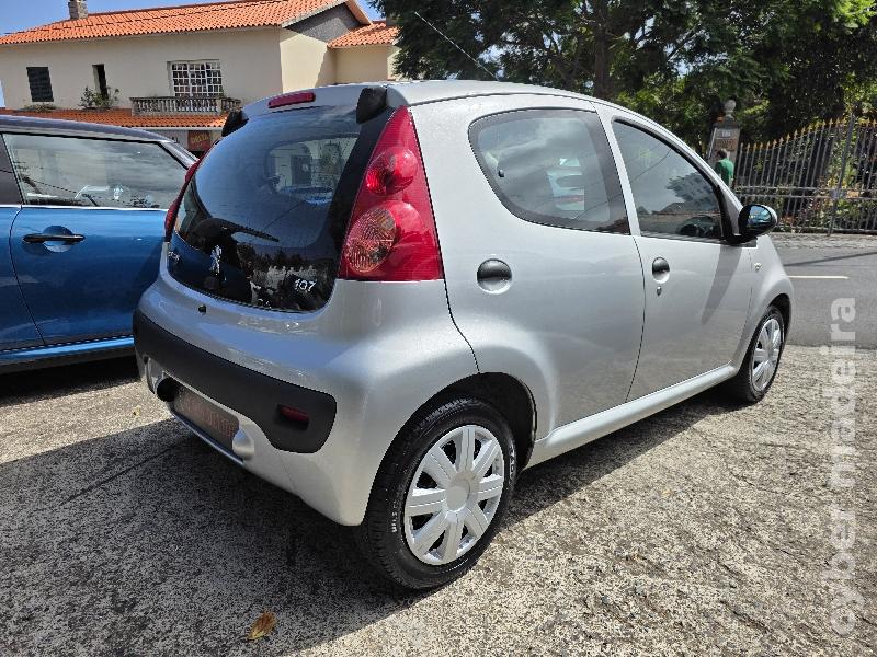 PEUGEOT 107 1.0 TRENDY Gasolina
