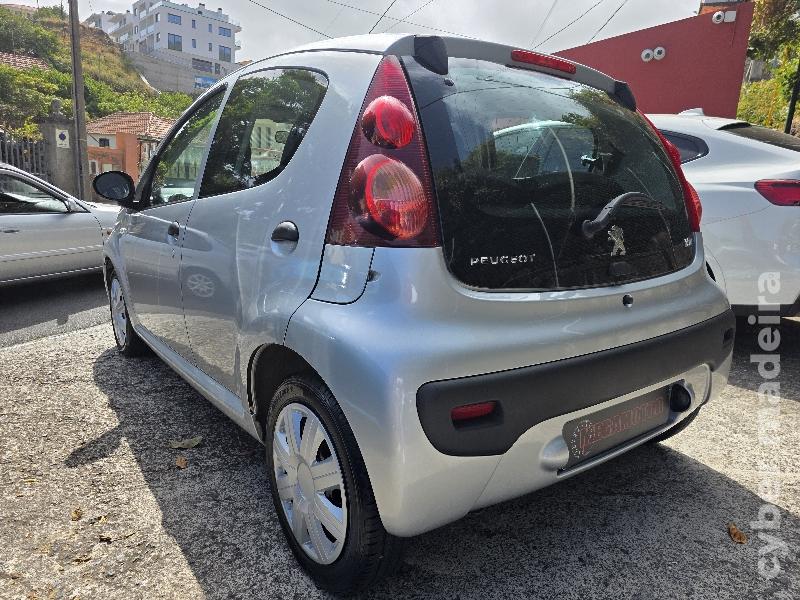 PEUGEOT 107 1.0 TRENDY Gasolina