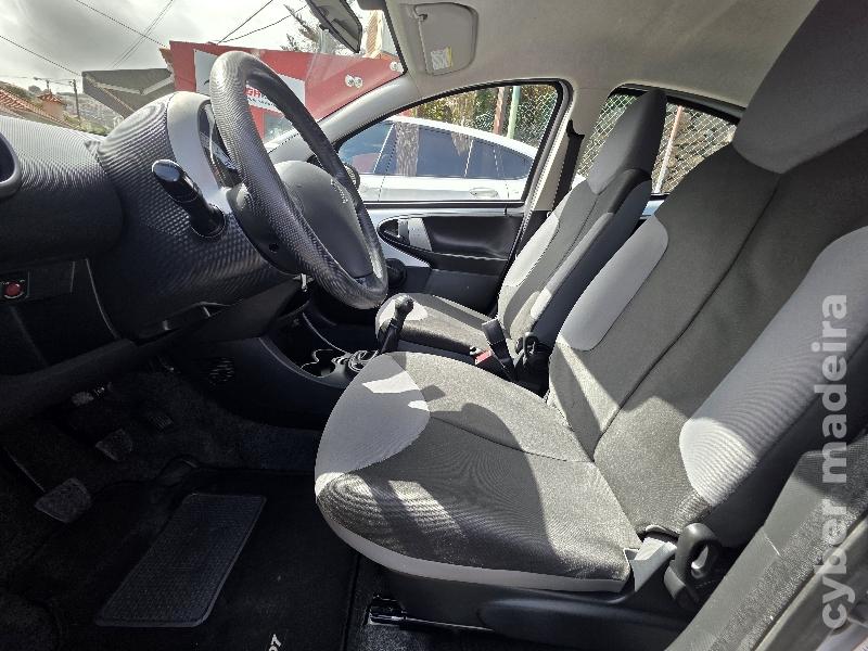 PEUGEOT 107 1.0 TRENDY Gasolina