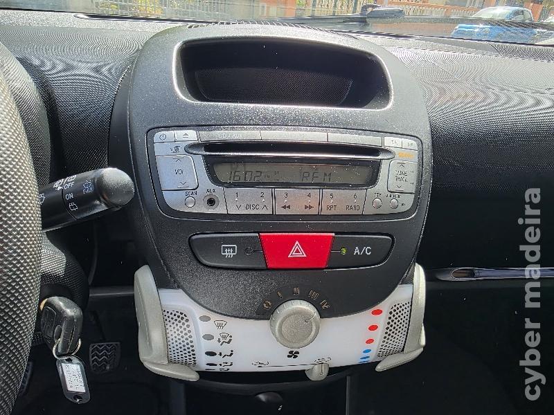 PEUGEOT 107 1.0 TRENDY Gasolina