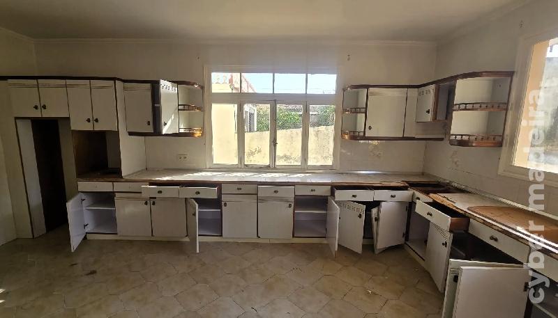 Moradia T4 para Venda