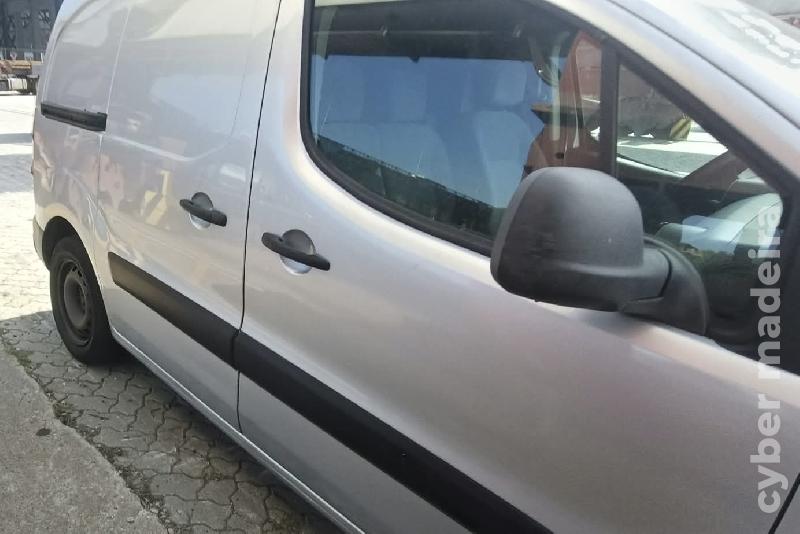 PEUGEOT PARTNER 1.6 hdi 90cv - 3lug - 2014 Gasóleo
