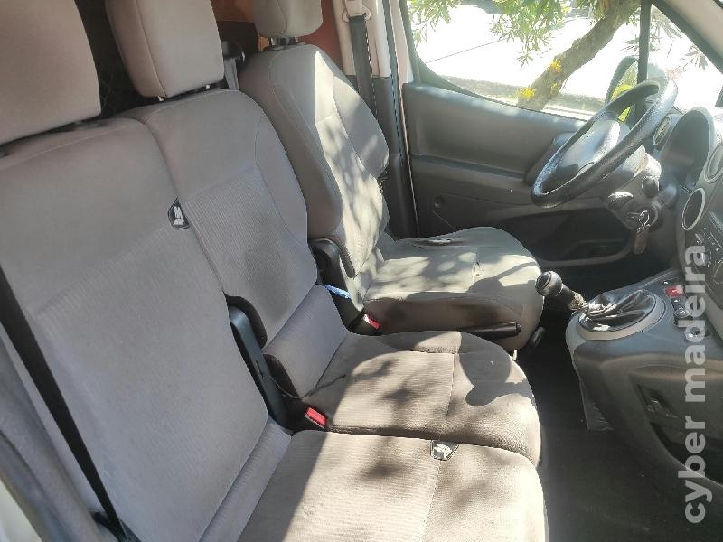 PEUGEOT PARTNER 1.6 hdi 90cv - 3lug - 2014 Gasóleo