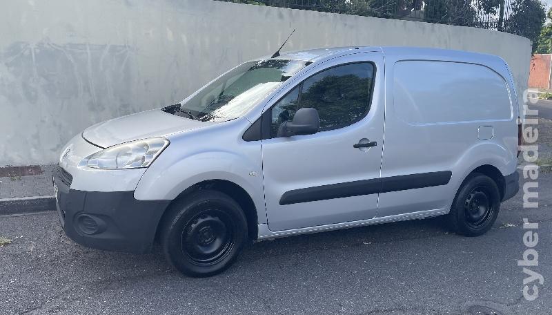 PEUGEOT PARTNER 1.6 hdi 90cv - 3lug - 2014 Gasóleo