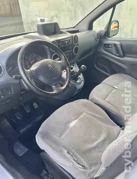 PEUGEOT PARTNER 1.6 hdi 90cv - 3lug - 2014 Gasóleo