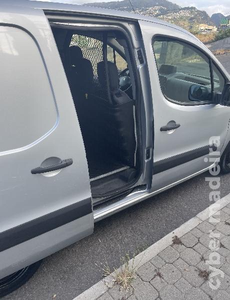 PEUGEOT PARTNER 1.6 hdi 90cv - 3lug - 2014 Gasóleo