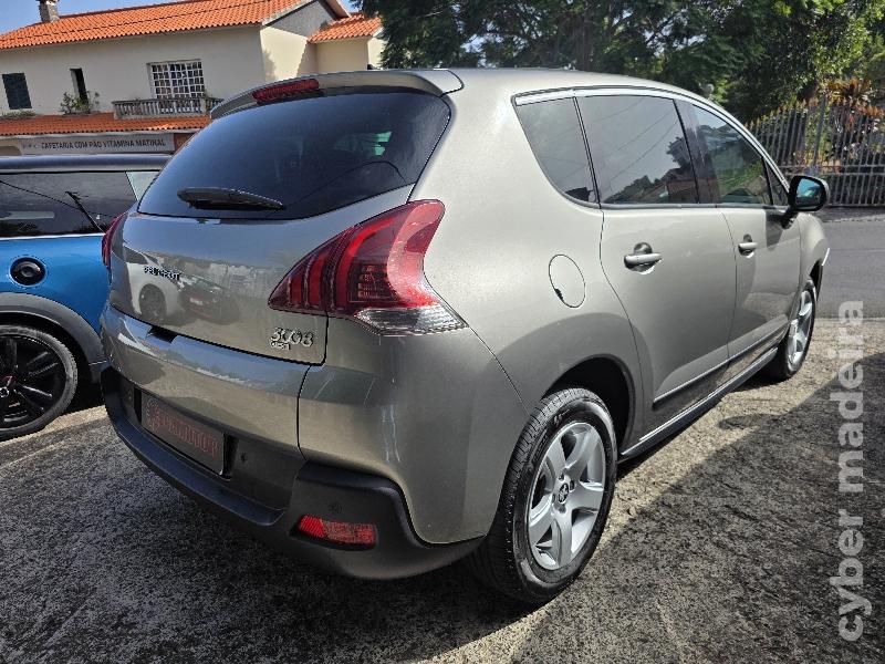 PEUGEOT 3008 1.6 HDi STYLE AUTOMÁTICO Gasóleo