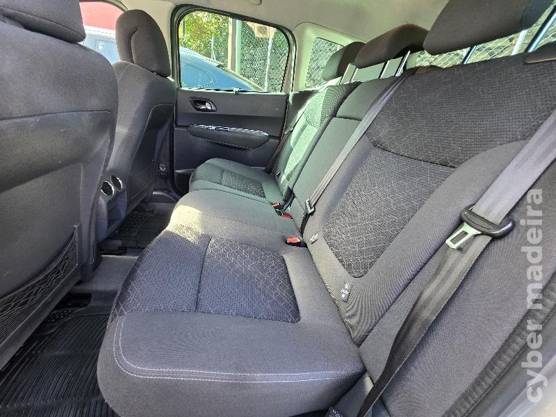PEUGEOT 3008 1.6 HDi STYLE AUTOMÁTICO Gasóleo