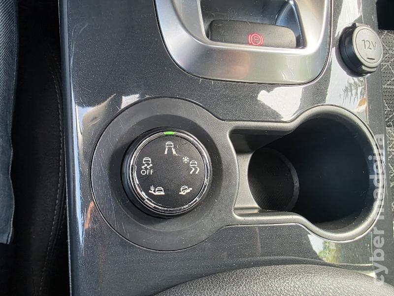 PEUGEOT 3008 1.6 HDi STYLE AUTOMÁTICO Gasóleo