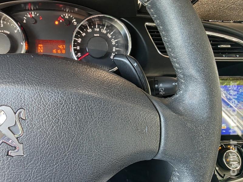 PEUGEOT 3008 1.6 HDi STYLE AUTOMÁTICO Gasóleo