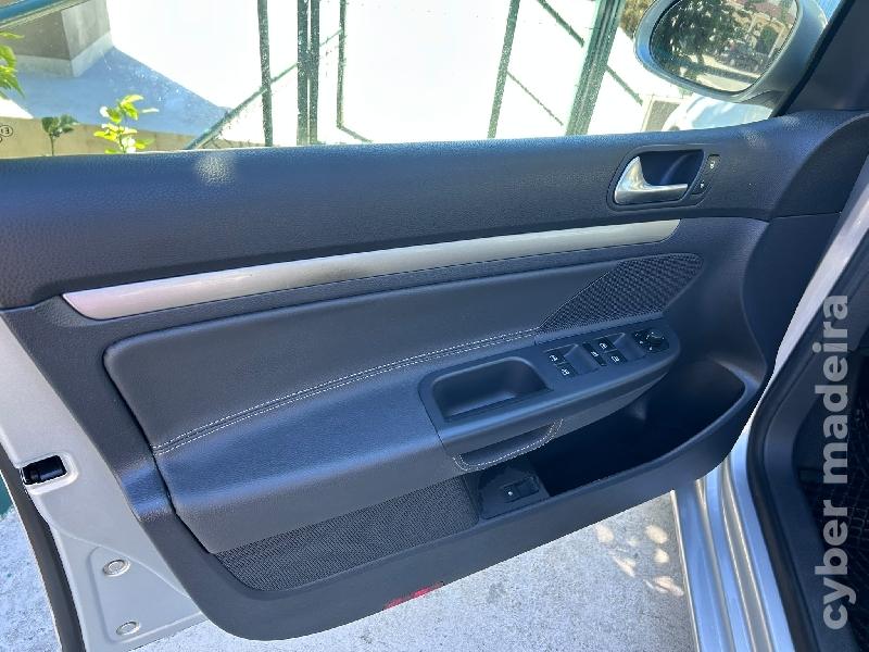 VOLKSWAGEN GOLF 1.9 TDI Gasóleo
