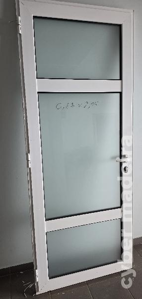 Janela em aluminio com vidro duplo