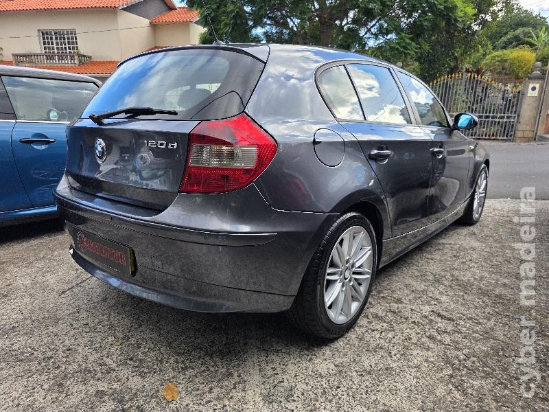 BMW Serie 1 120d AUTOMATICO Gasóleo