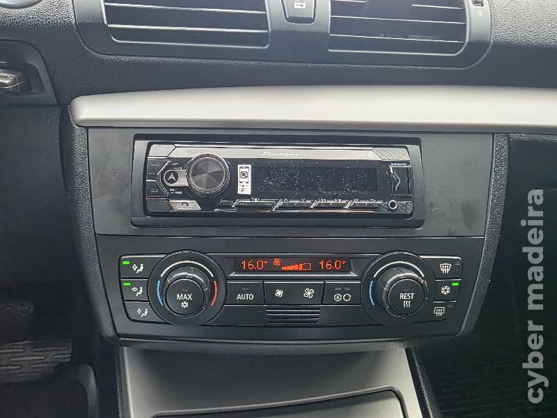BMW Serie 1 120d AUTOMATICO Gasóleo