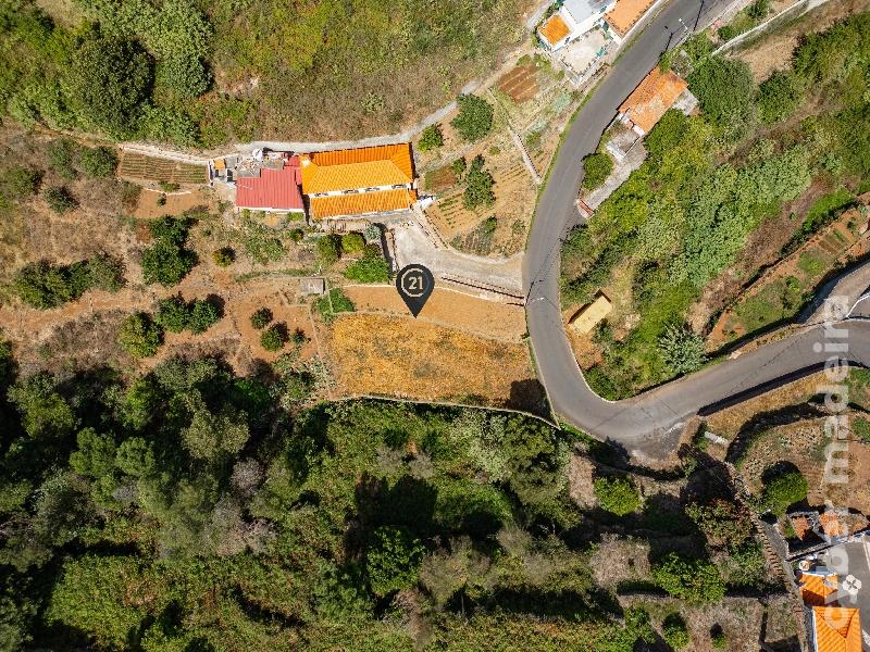 Terreno T3 para Venda