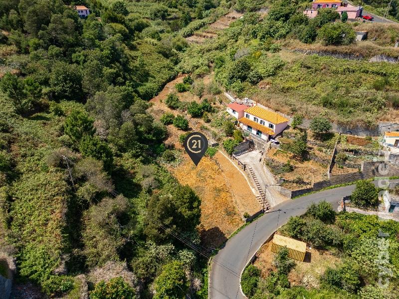 Terreno T3 para Venda