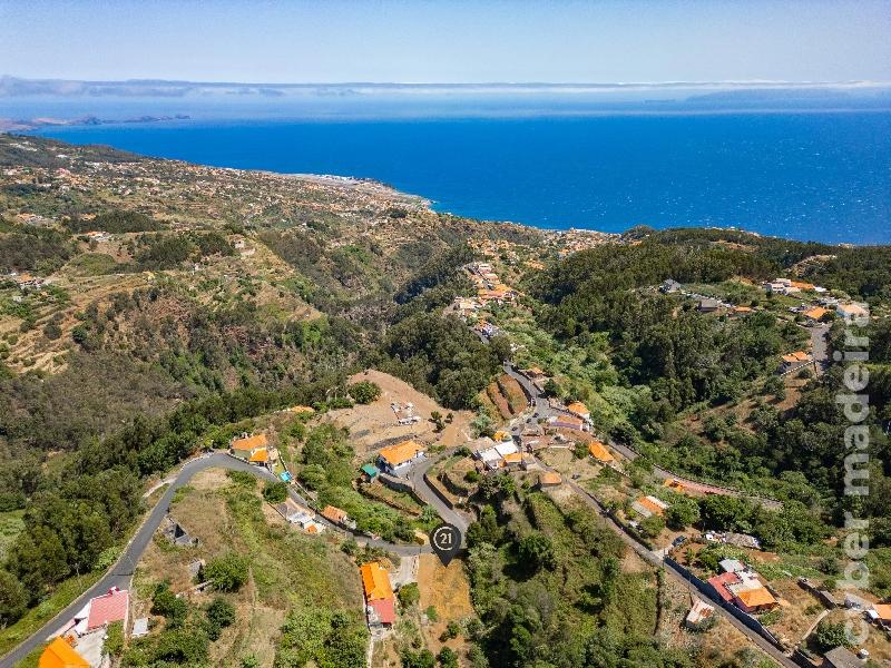 Terreno T3 para Venda