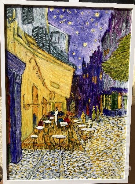 Terraço do café à noite