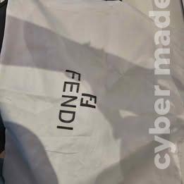 mala/carteira/bolsa preta e dourada grande
