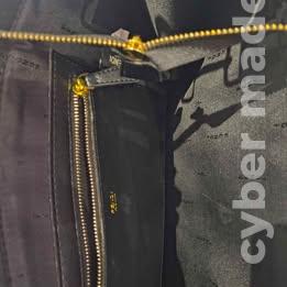 mala/carteira/bolsa preta e dourada grande