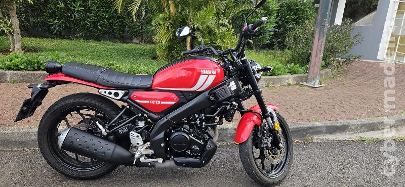 Yamaha XSR125 125 cc Scooter